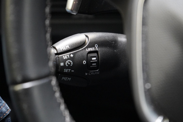 Peugeot 3008 1.2 PureTech Crossway | Navigatie | 360 Camera | Cruise control | Climate control | DAB