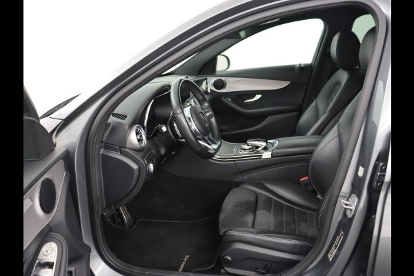 Mercedes-Benz C-Klasse 180 Business Solution AMG | Stoelverwarming | Leder/Alcantara | Carplay | Digital Cockpit | Camera | Full LED | Park Assist | Cruise control | Bluetooth | Climate control
