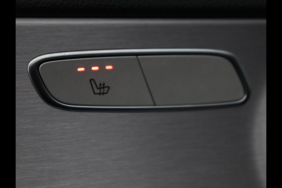 Mercedes-Benz C-Klasse 180 Business Solution AMG | Stoelverwarming | Leder/Alcantara | Carplay | Digital Cockpit | Camera | Full LED | Park Assist | Cruise control | Bluetooth | Climate control
