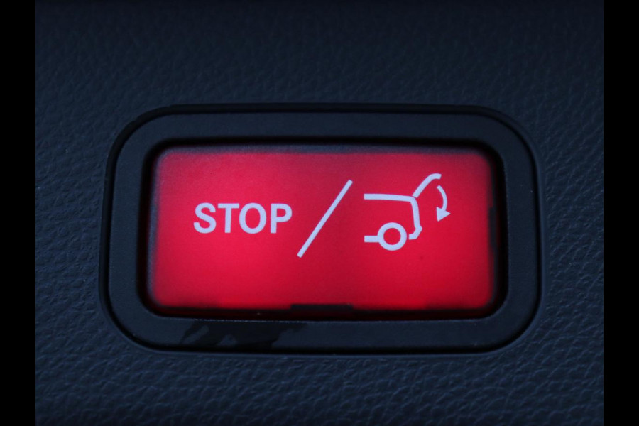 Mercedes-Benz C-Klasse 180 Business Solution AMG | Stoelverwarming | Leder/Alcantara | Carplay | Digital Cockpit | Camera | Full LED | Park Assist | Cruise control | Bluetooth | Climate control