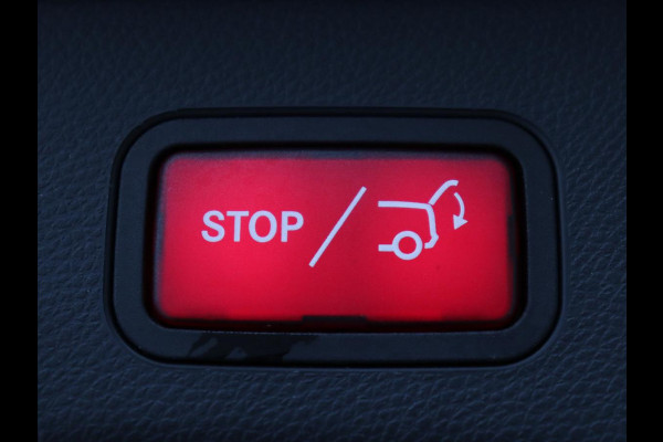 Mercedes-Benz C-Klasse 180 Business Solution AMG | Stoelverwarming | Leder/Alcantara | Carplay | Digital Cockpit | Camera | Full LED | Park Assist | Cruise control | Bluetooth | Climate control