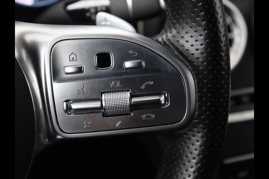 Mercedes-Benz C-Klasse 180 Business Solution AMG | Stoelverwarming | Leder/Alcantara | Carplay | Digital Cockpit | Camera | Full LED | Park Assist | Cruise control | Bluetooth | Climate control