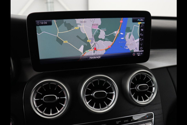 Mercedes-Benz C-Klasse 180 Business Solution AMG | Stoelverwarming | Leder/Alcantara | Carplay | Digital Cockpit | Camera | Full LED | Park Assist | Cruise control | Bluetooth | Climate control