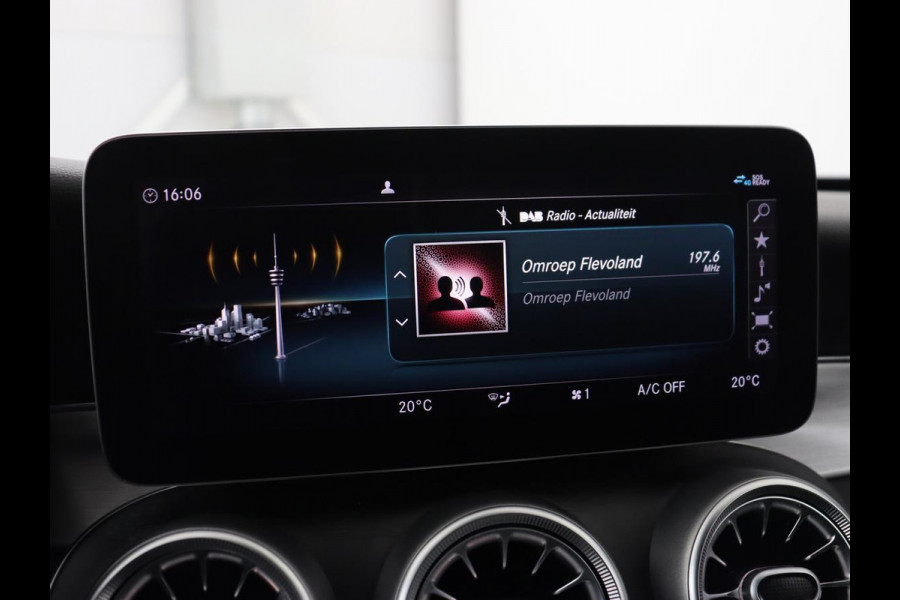 Mercedes-Benz C-Klasse 180 Business Solution AMG | Stoelverwarming | Leder/Alcantara | Carplay | Digital Cockpit | Camera | Full LED | Park Assist | Cruise control | Bluetooth | Climate control