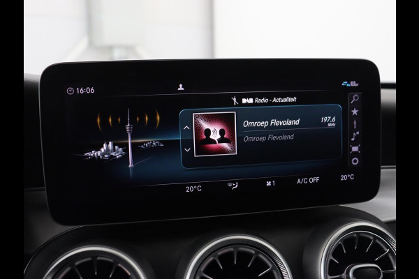 Mercedes-Benz C-Klasse 180 Business Solution AMG | Stoelverwarming | Leder/Alcantara | Carplay | Digital Cockpit | Camera | Full LED | Park Assist | Cruise control | Bluetooth | Climate control