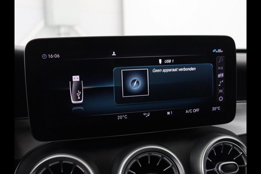 Mercedes-Benz C-Klasse 180 Business Solution AMG | Stoelverwarming | Leder/Alcantara | Carplay | Digital Cockpit | Camera | Full LED | Park Assist | Cruise control | Bluetooth | Climate control