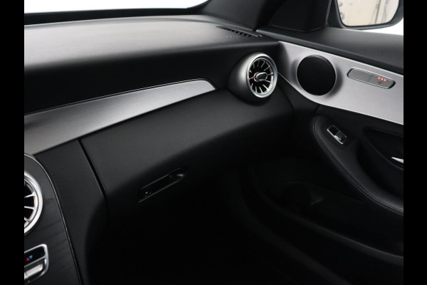 Mercedes-Benz C-Klasse 180 Business Solution AMG | Stoelverwarming | Leder/Alcantara | Carplay | Digital Cockpit | Camera | Full LED | Park Assist | Cruise control | Bluetooth | Climate control