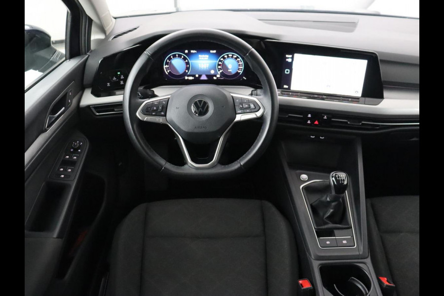 Volkswagen Golf 1.0 TSI Life | Camera | Carplay | Park Assist | Adaptive cruise | Navigatie | Sfeerverlichting | Full LED | Climate control | Digital Cockpit | Climate control | Bluetooth