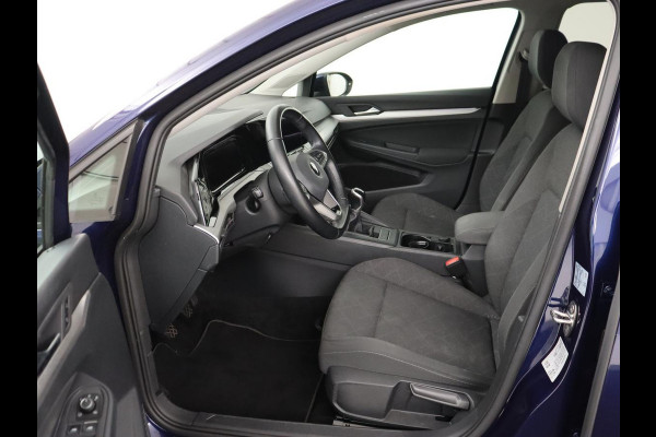 Volkswagen Golf 1.0 TSI Life | Camera | Carplay | Park Assist | Adaptive cruise | Navigatie | Sfeerverlichting | Full LED | Climate control | Digital Cockpit | Climate control | Bluetooth