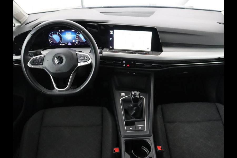 Volkswagen Golf 1.0 TSI Life | Camera | Carplay | Park Assist | Adaptive cruise | Navigatie | Sfeerverlichting | Full LED | Climate control | Digital Cockpit | Climate control | Bluetooth