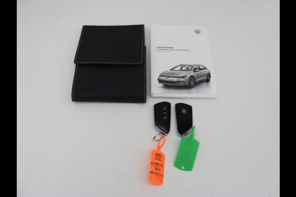 Volkswagen Golf 1.0 TSI Life | Camera | Carplay | Park Assist | Adaptive cruise | Navigatie | Sfeerverlichting | Full LED | Climate control | Digital Cockpit | Climate control | Bluetooth