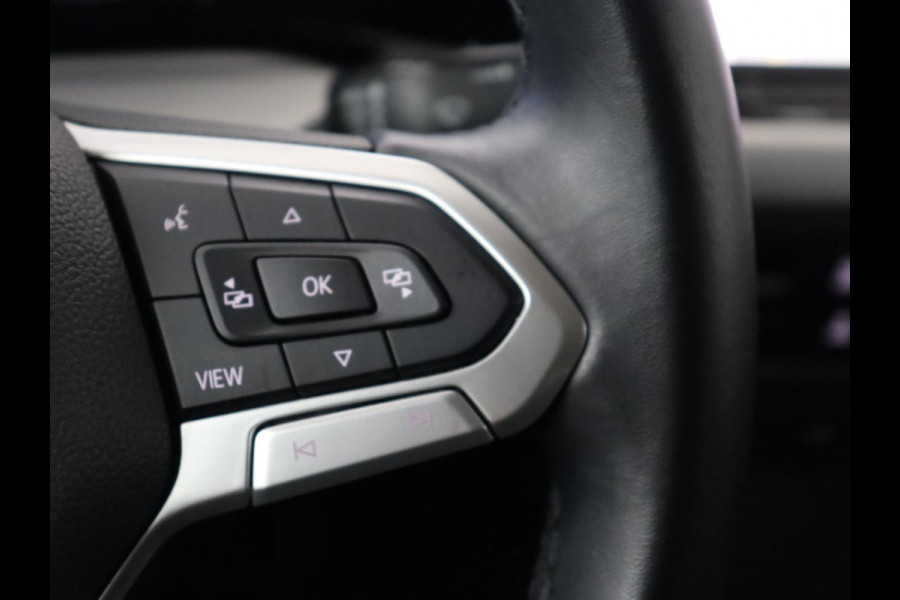 Volkswagen Golf 1.0 TSI Life | Camera | Carplay | Park Assist | Adaptive cruise | Navigatie | Sfeerverlichting | Full LED | Climate control | Digital Cockpit | Climate control | Bluetooth