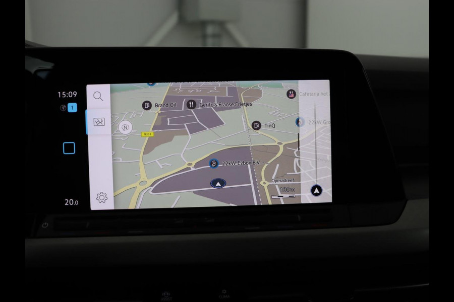 Volkswagen Golf 1.0 TSI Life | Camera | Carplay | Park Assist | Adaptive cruise | Navigatie | Sfeerverlichting | Full LED | Climate control | Digital Cockpit | Climate control | Bluetooth
