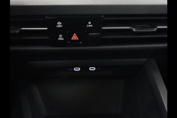 Volkswagen Golf 1.0 TSI Life | Camera | Carplay | Park Assist | Adaptive cruise | Navigatie | Sfeerverlichting | Full LED | Climate control | Digital Cockpit | Climate control | Bluetooth