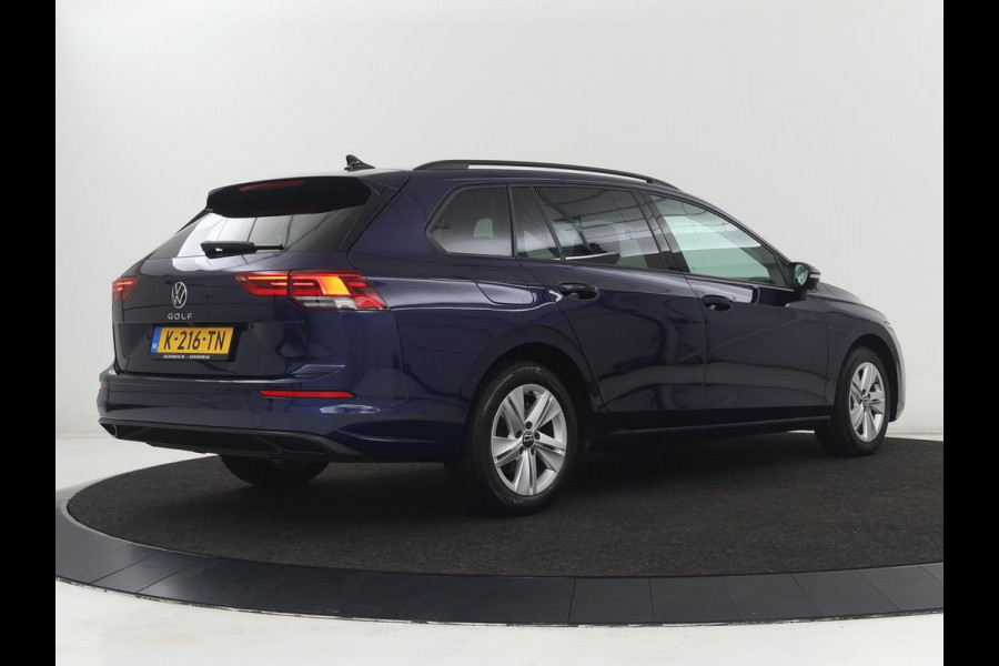 Volkswagen Golf 1.0 TSI Life | Camera | Carplay | Park Assist | Adaptive cruise | Navigatie | Sfeerverlichting | Full LED | Climate control | Digital Cockpit | Climate control | Bluetooth