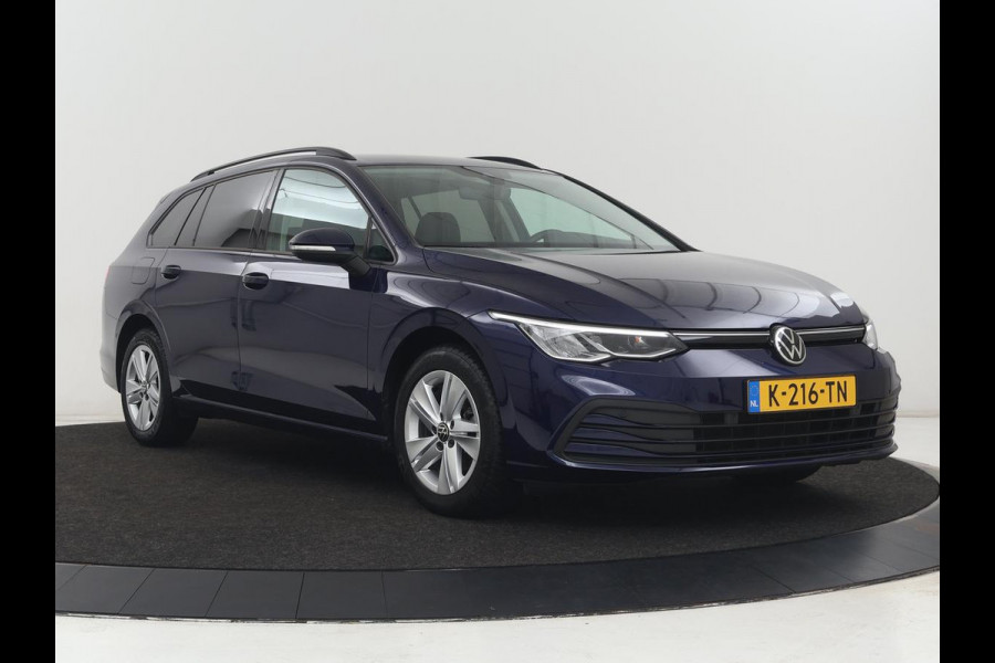 Volkswagen Golf 1.0 TSI Life | Camera | Carplay | Park Assist | Adaptive cruise | Navigatie | Sfeerverlichting | Full LED | Climate control | Digital Cockpit | Climate control | Bluetooth