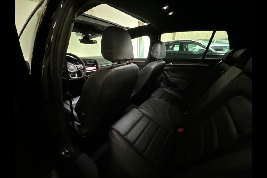Volkswagen Golf 2.0 TSI GTI TCR Pano|Keyless|Dynaudio|Leer