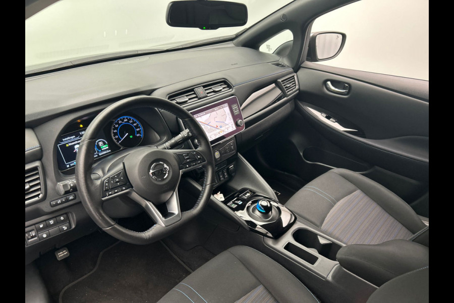 Nissan Leaf N-Connecta 40 kWh | Origineel NL | Stoelverwarming | Rondomzicht/Camera |