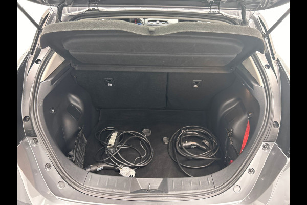 Nissan Leaf N-Connecta 40 kWh | Origineel NL | Stoelverwarming | Rondomzicht/Camera |