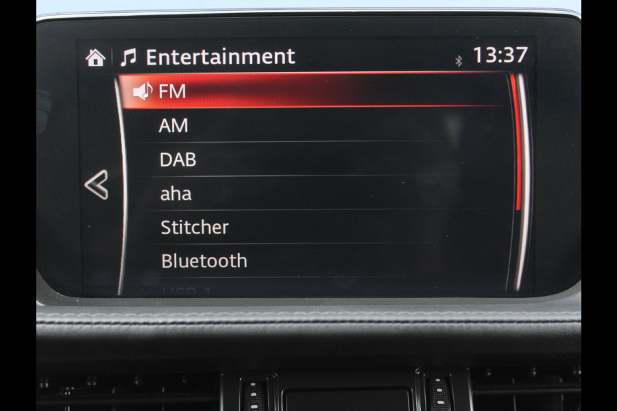 Mazda 6 Sportbreak 2.0 SkyActiv-G 165 Luxury CLIMATE | CARPLAY | LMV19 | AFNBTRHAAK | STOEL/STUURVERW | HEAD-UP | LED | ADAPCRUISE