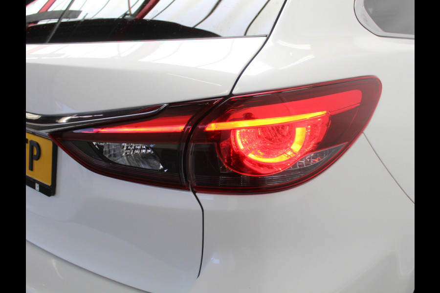 Mazda 6 Sportbreak 2.0 SkyActiv-G 165 Luxury CLIMATE | CARPLAY | LMV19 | AFNBTRHAAK | STOEL/STUURVERW | HEAD-UP | LED | ADAPCRUISE