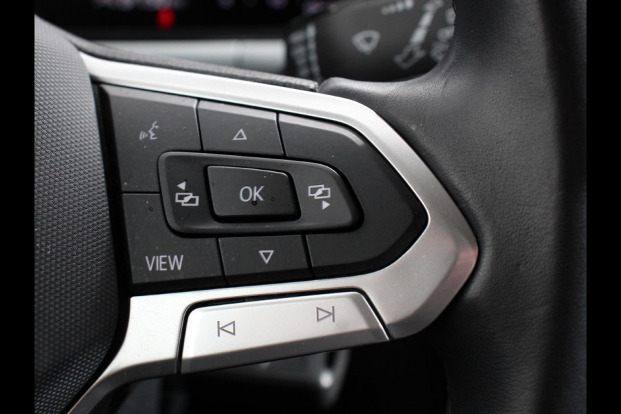 Volkswagen T-Roc 1.0 TSI Life Digitale Cockpit Navigatie Apple Carplay/Android Auto Adaptive Cruise control Parkeer sensoren Lichtmetalen Velgen 16" Extra Getint glas