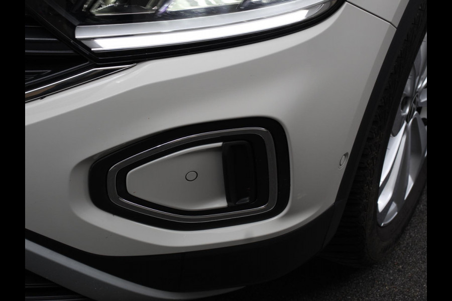 Volkswagen T-Roc 1.0 TSI Life Digitale Cockpit Navigatie Apple Carplay/Android Auto Adaptive Cruise control Parkeer sensoren Lichtmetalen Velgen 16" Extra Getint glas