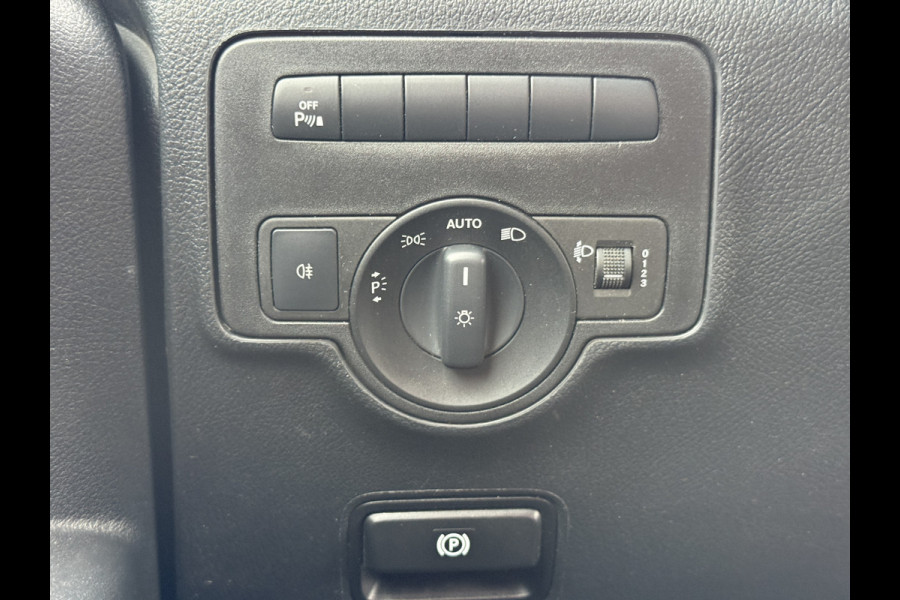 Mercedes-Benz eVito 112 eVito 66 kWh L2 286km WLTP 96,7% (SOH) Snelladen Laadkabel Carplay Climate control Cruise control Camera Parkeersensoren voor achter