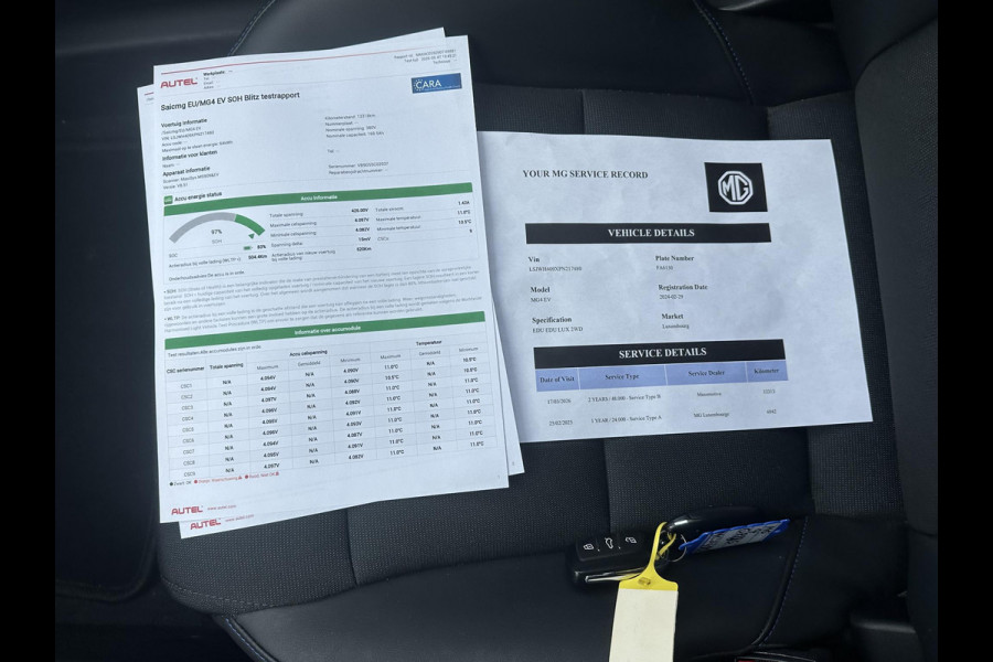 MG Mg4 electric Luxury 64 kWh FABRIEKS GARANTIE T/M 02-2031 | SOH 97% | STOEL + STUURVERWARMING | 360 CAMERA | ELEK. STOEL | KEYLESS | DODEHOEK | APPLECARPLAY | 13K KM! | RIJKLAAR |