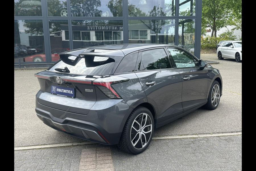 MG Mg4 electric Luxury 64 kWh FABRIEKS GARANTIE T/M 02-2031 | SOH 97% | STOEL + STUURVERWARMING | 360 CAMERA | ELEK. STOEL | KEYLESS | DODEHOEK | APPLECARPLAY | 13K KM! | RIJKLAAR |