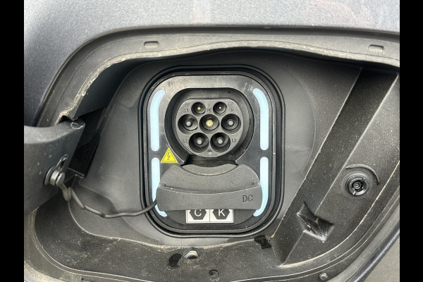 MG Mg4 electric Luxury 64 kWh FABRIEKS GARANTIE T/M 02-2031 | SOH 97% | STOEL + STUURVERWARMING | 360 CAMERA | ELEK. STOEL | KEYLESS | DODEHOEK | APPLECARPLAY | 13K KM! | RIJKLAAR |