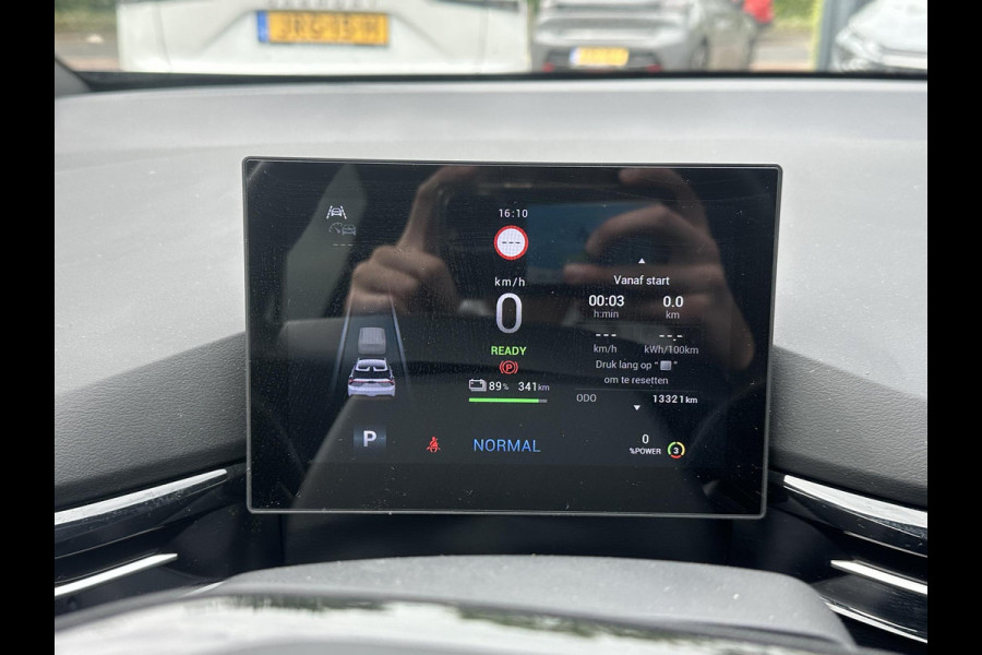 MG Mg4 electric Luxury 64 kWh FABRIEKS GARANTIE T/M 02-2031 | SOH 97% | STOEL + STUURVERWARMING | 360 CAMERA | ELEK. STOEL | KEYLESS | DODEHOEK | APPLECARPLAY | 13K KM! | RIJKLAAR |