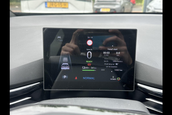 MG Mg4 electric Luxury 64 kWh FABRIEKS GARANTIE T/M 02-2031 | SOH 97% | STOEL + STUURVERWARMING | 360 CAMERA | ELEK. STOEL | KEYLESS | DODEHOEK | APPLECARPLAY | 13K KM! | RIJKLAAR |