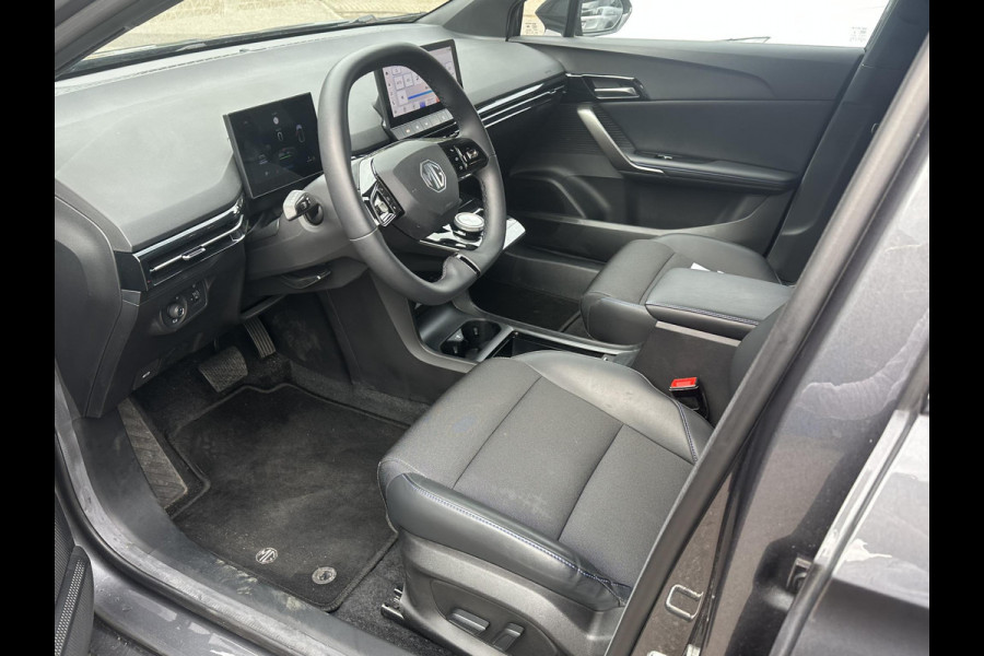MG Mg4 electric Luxury 64 kWh FABRIEKS GARANTIE T/M 02-2031 | SOH 97% | STOEL + STUURVERWARMING | 360 CAMERA | ELEK. STOEL | KEYLESS | DODEHOEK | APPLECARPLAY | 13K KM! | RIJKLAAR |