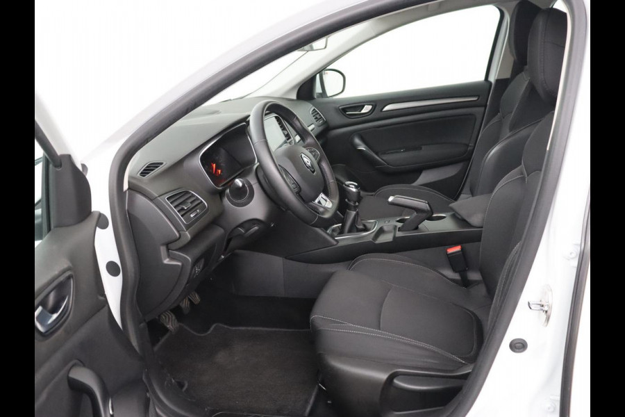 Renault Mégane 1.0 TCe Zen | Carplay | Trekhaak | Navigatie | Full LED | DAB | Climate control | Parkeerhulp | Cruise control | Bluetooth