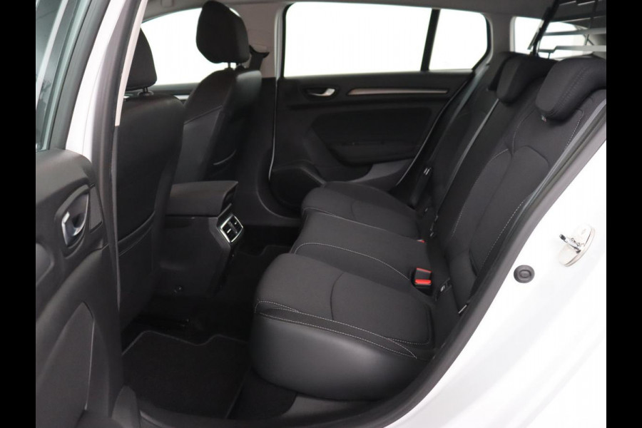 Renault Mégane 1.0 TCe Zen | Carplay | Trekhaak | Navigatie | Full LED | DAB | Climate control | Parkeerhulp | Cruise control | Bluetooth