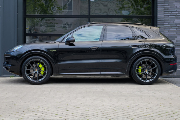 Porsche Cayenne 3.0 E-Hybrid Platinum Edition | PANO | 22 INCH | BOSE | 360 | MEMORY | LUCHTVERING | SPORT CRHONO | KEYLESS |