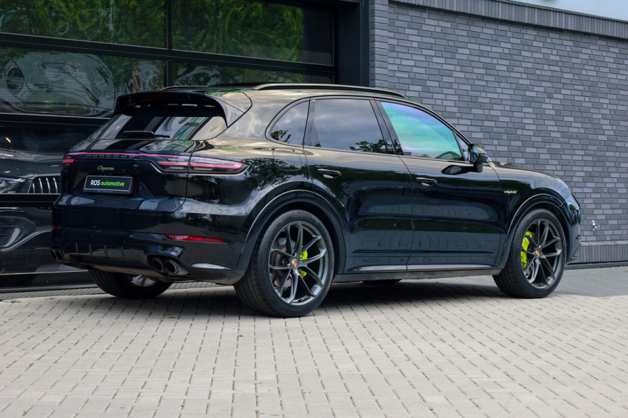 Porsche Cayenne 3.0 E-Hybrid Platinum Edition | PANO | 22 INCH | BOSE | 360 | MEMORY | LUCHTVERING | SPORT CRHONO | KEYLESS |