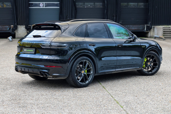 Porsche Cayenne 3.0 E-Hybrid Platinum Edition | PANO | 22 INCH | BOSE | 360 | MEMORY | LUCHTVERING | SPORT CRHONO | KEYLESS |