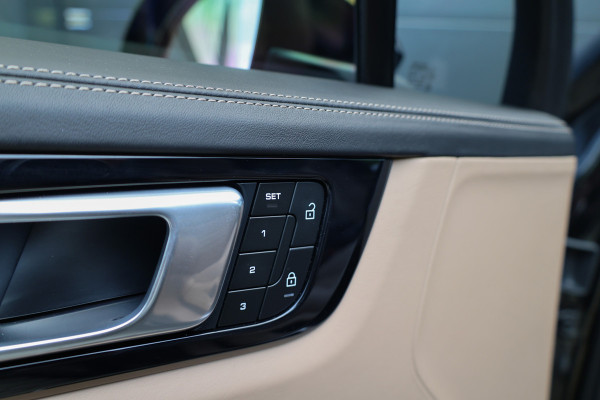 Porsche Cayenne 3.0 E-Hybrid Platinum Edition | PANO | 22 INCH | BOSE | 360 | MEMORY | LUCHTVERING | SPORT CRHONO | KEYLESS |