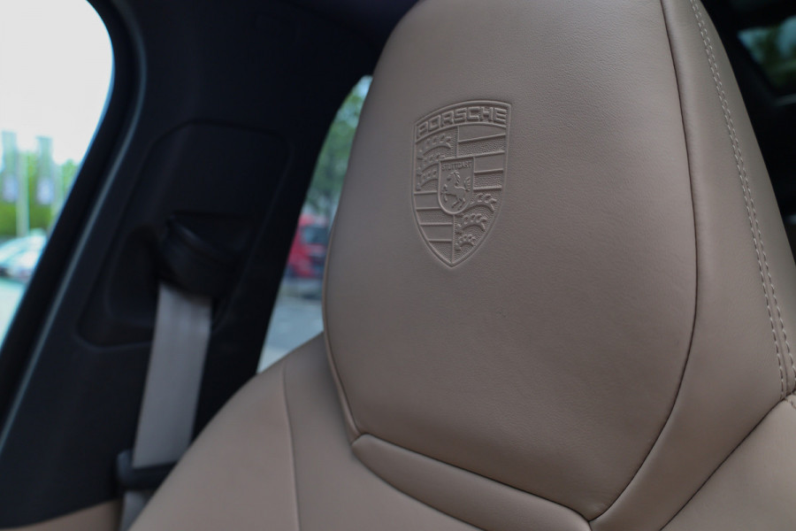 Porsche Cayenne 3.0 E-Hybrid Platinum Edition | PANO | 22 INCH | BOSE | 360 | MEMORY | LUCHTVERING | SPORT CRHONO | KEYLESS |