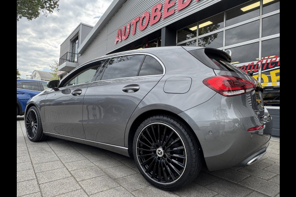 Mercedes-Benz A-Klasse 180 Business Solution - Navigatie / Apple CarPlay I Sport interieur I PDC I LED I 85.000 KM - Dealer ond.