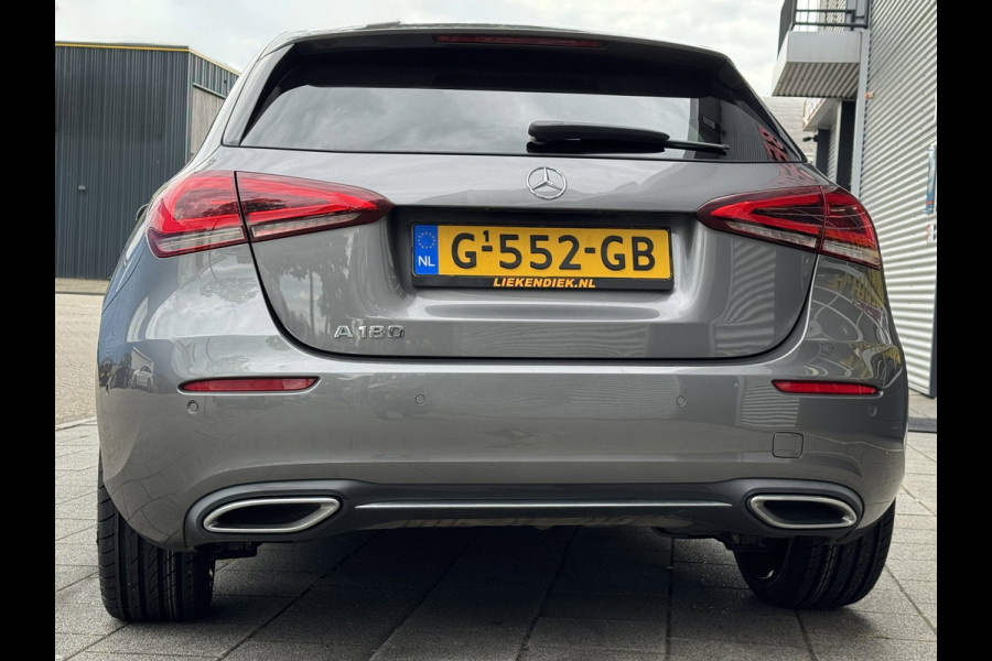 Mercedes-Benz A-Klasse 180 Business Solution - Navigatie / Apple CarPlay I Sport interieur I PDC I LED I 85.000 KM - Dealer ond.