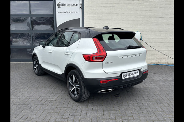 Volvo XC40 2.0 T5 AWD R-Design | Zwenkbare trekhaak | 2.100 Kg Trekgewicht | Panorama dak | Blis | Harman Kardon | 360 Camera |