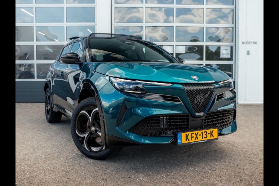 Alfa Romeo junior 1.2 Turbo Hybrid Ibrida Ti | Techno Pack | 18" | Schuif/Kanteldak | Verwarmbare voorruit | Bicolore