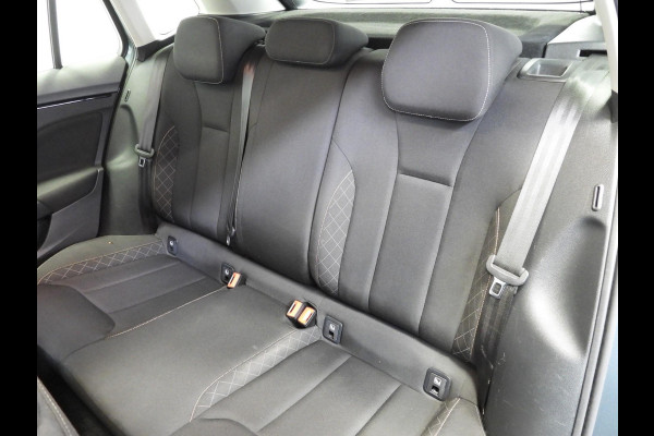 Škoda Kamiq 1.0 TSI Ambition NAVI-APP/CRUISE/LED/TREKH./16"LMV!