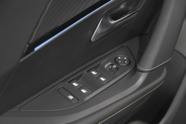 Peugeot 2008 Hybrid 145 e-DCS6 GT | Camera | Apple Carplay | Parkeersensoren