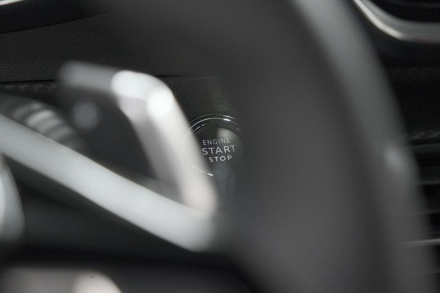 Peugeot 2008 Hybrid 145 e-DCS6 GT | Camera | Apple Carplay | Parkeersensoren