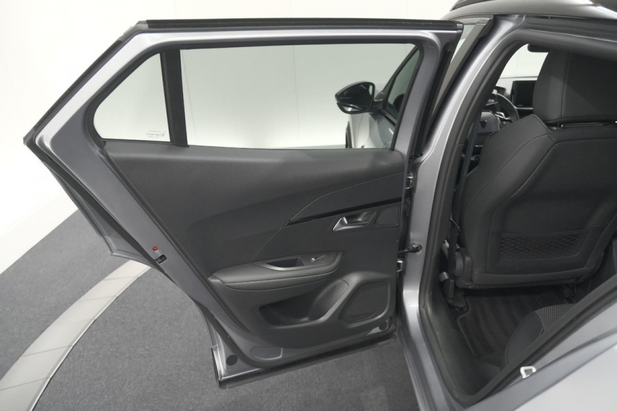 Peugeot 2008 Hybrid 145 e-DCS6 GT | Camera | Apple Carplay | Parkeersensoren