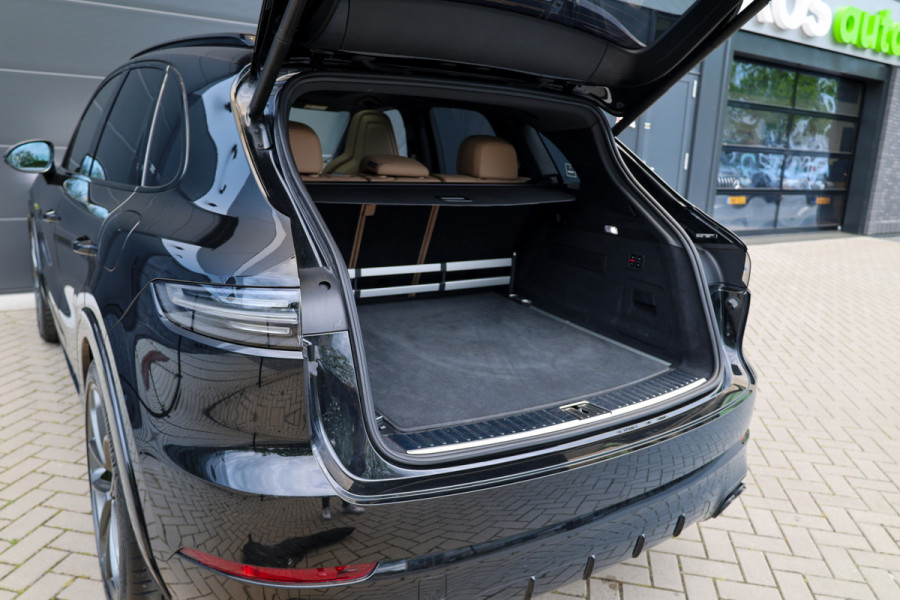 Porsche Cayenne 3.0 E-Hybrid Platinum Edition | PANO | 22 INCH | BOSE | 360 | MEMORY | LUCHTVERING | SPORT CRHONO | KEYLESS |